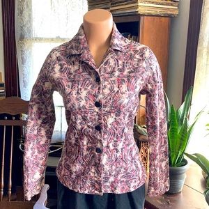 Woman’s Eden Court Shirt